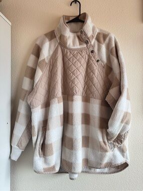 Abercrombie & Fitch Quilted Sherpa Jacket - Cream & Beige